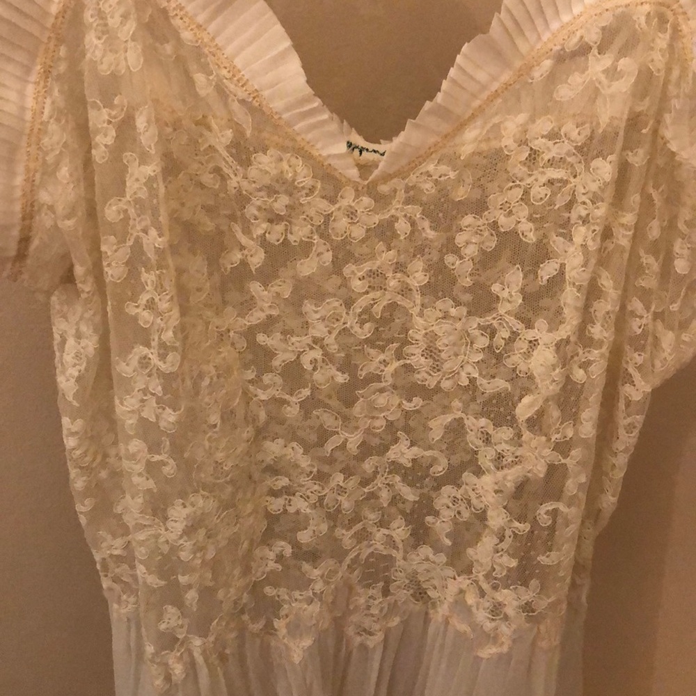 Dress - Picture 2 of 3
